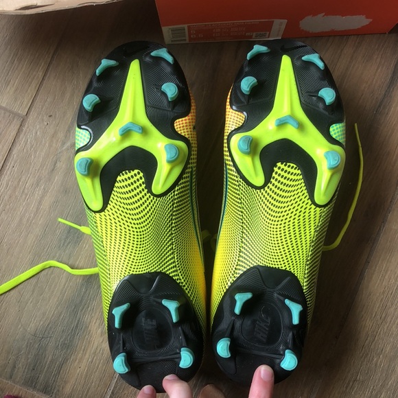 NIKE MERCURIAL VAPOR 13 - Picture 4 of 4